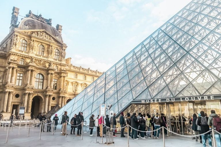 Muzeum Louvre v Paříži