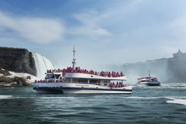Niagara Falls Boat Cruise