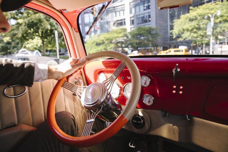 NYC: Highlights of Manhattan Tour in a Classic Car