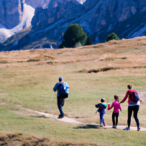 משפחה נהנית מטיול נינוח בהרי הדולומיטים