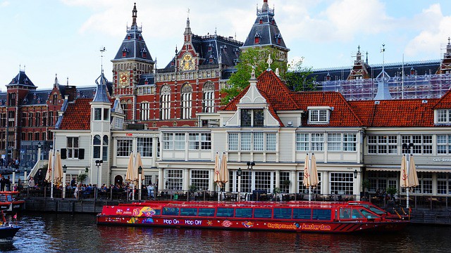 חופשה במלון בוטיק באמסטרדם מבטיחה חוויה קסומה באחת הערים המרתקות באירופה