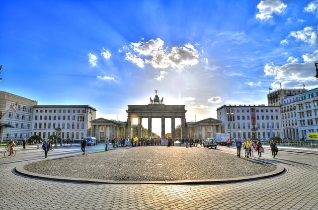 חופשה בברלין היא חוויה מרהיבה של אמנות, תרבות, היסטוריה וחיים עירוניים בועתים