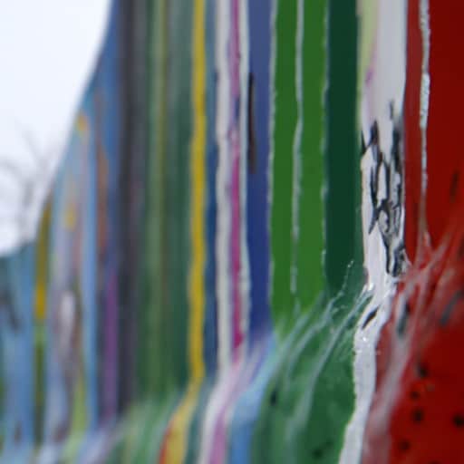 קטע של חומות השלום הצבעוניות