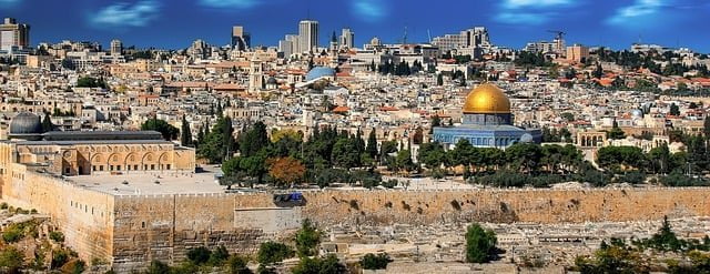 حافلة القدس هوب أون هوب أوف الحمراء