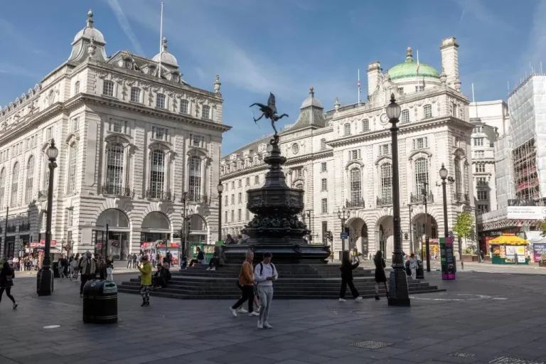 Szállodák Londonban, Soho (szállodák a Soho környékén)